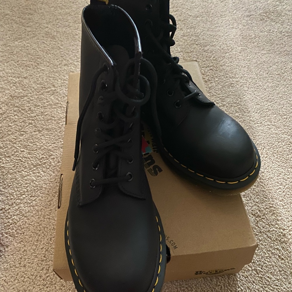 Size 7 women’s doc martens brand new, never worn with original box
